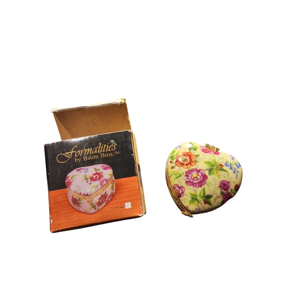 FORMALITIES, TRINKET BOX, HEART SHAPE